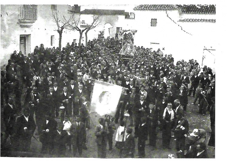 Junto al ayuntam.Scan.jpg